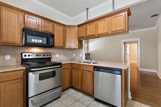 508 Elmwood Pl, Unit B in Austin, TX - Building Photo - Building Photo