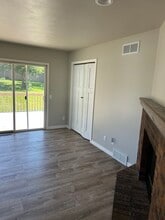 1229 S Thompson Dr in Madison, WI - Building Photo - Building Photo