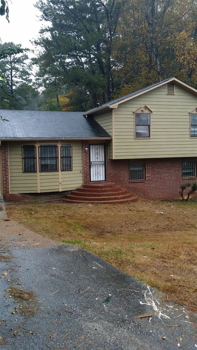 property at 2761 Rockdale Dr