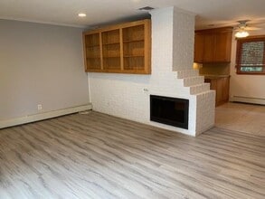 66 Belmont Cir in Syosset, NY - Building Photo - Building Photo