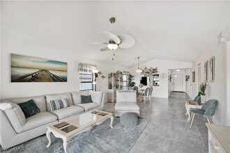 500 Misty Pines Cir in Naples, FL - Building Photo - Building Photo