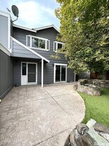 7513 Cumberland Cir in Reno, NV - Building Photo