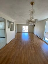 41 High St, Unit B in Everett, MA - Building Photo - Building Photo