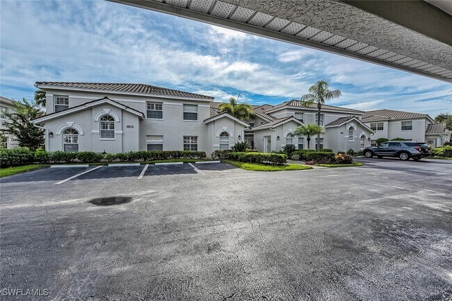 6812 Satinleaf Rd S in Naples, FL - Building Photo - Building Photo