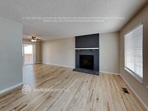 4255 S Naples Way in Aurora, CO - Foto de edificio - Building Photo