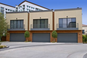 Arthouse at SO7 in Fort Worth, TX - Building Photo - Building Photo