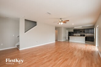 36146 Carriage Pine Ct in Zephyrhills, FL - Building Photo - Building Photo