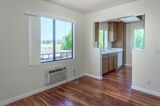 8481 Westmore Rd in San Diego, CA - Building Photo - Building Photo