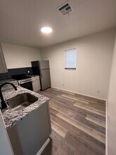 221 N Duncan St, Unit 1 in Stillwater, OK - Building Photo - Building Photo