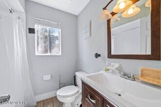 1402 4th St in Neptune Beach, FL - Building Photo - Building Photo