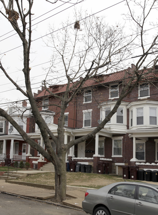 216 N Broom St in Wilmington, DE - Building Photo - Building Photo