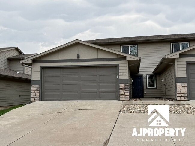 6516 W 6th Pl. in Sioux Falls, SD - Building Photo - Building Photo