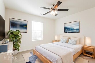 5809 SW Gentle Winds Rd in Bentonville, AR - Foto de edificio - Building Photo