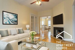 3449 N Sheffield Ave, Unit GDN in Chicago, IL - Building Photo