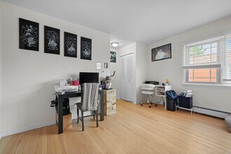 8054 Niles Ave in Skokie, IL - Building Photo - Building Photo