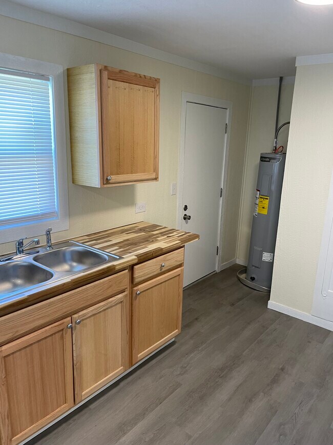 1627 E Sullenberger Ave Rentals in Malvern, AR