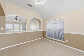 421 Kingfisher Ln in Arlington, TX - Building Photo - Building Photo