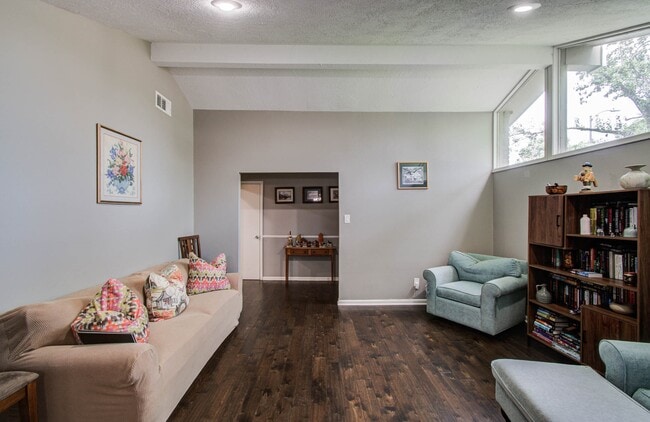 property at 9818 Emnora Ln