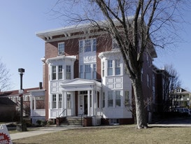 Carleton Court Apartments