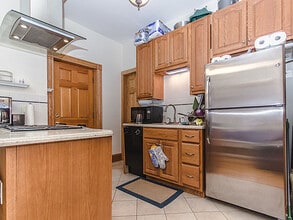 68 Myrtle St, Unit 3 in Boston, MA - Building Photo - Building Photo