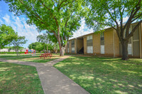 Marbella in Dallas, TX - Foto de edificio - Building Photo