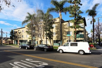 Casa De Porter in Santa Ana, CA - Building Photo - Building Photo