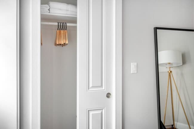 218 Avenue A, Unit 4RS in New York, NY - Building Photo - Building Photo