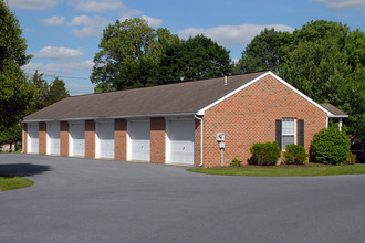 Ambleside Townhouses in Lancaster, PA - Building Photo - Building Photo