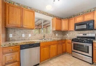 57004 Antelope Trail in Yucca Valley, CA - Foto de edificio - Building Photo