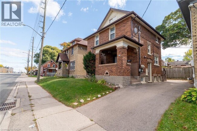 503 Victoria St N in Kitchener, ON - Building Photo - Building Photo