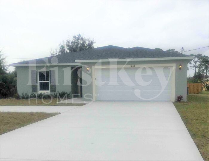 3866 SW Darwin Blvd in Port St. Lucie, FL - Building Photo