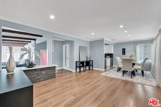 6241 Canby Ave in Los Angeles, CA - Building Photo - Building Photo