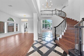 3310 Meadow Wood Dr in Richardson, TX - Foto de edificio - Building Photo