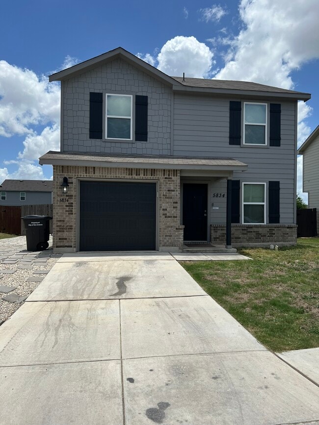 5834 Machaela Trace in San Antonio, TX - Building Photo - Building Photo