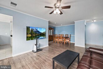 549 Florida Ave in Herndon, VA - Building Photo - Building Photo