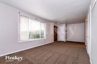 6616 Oakview Dr N in Indianapolis, IN - Building Photo - Building Photo