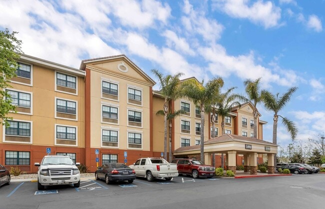 Furnished Studio-Union City - Dyer St. in Union City, CA - Building Photo - Building Photo