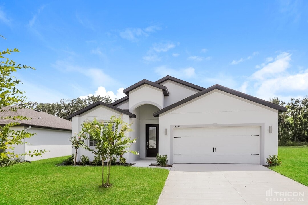 4349 Carrabelle River Ln in Lakeland, FL - Building Photo