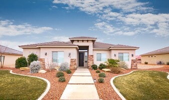 672 Red Mountain Blvd in Ivins, UT - Building Photo