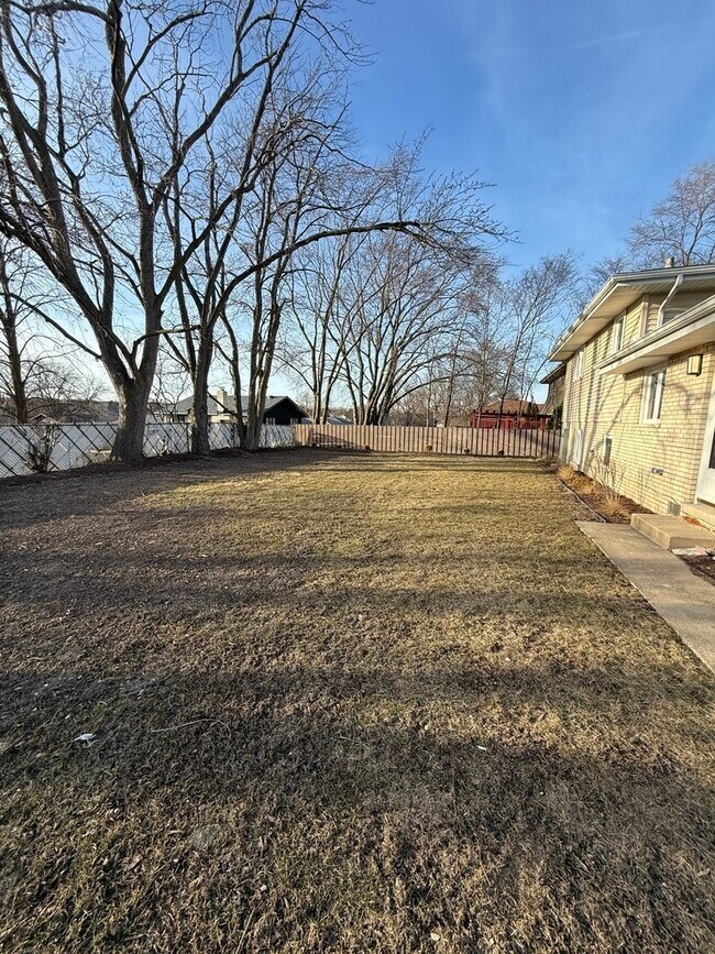 15044 S 88th Ave in Orland Park, IL - Building Photo - Building Photo