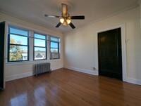 4540 N Leavitt St, Unit 3 in Chicago, IL - Building Photo - Building Photo