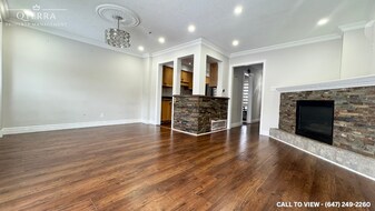 35 Jay St in Brampton, ON - Building Photo