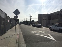 13707 Yukon Ave in Hawthorne, CA - Foto de edificio - Building Photo