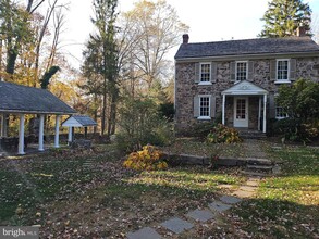 576 Baptist Church Rd in Spring City, PA - Foto de edificio - Building Photo