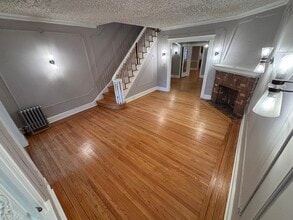5650 Woodcrest Ave in Philadelphia, PA - Building Photo - Building Photo