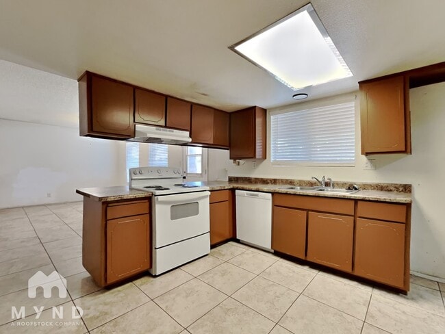 644 S Hill in Mesa, AZ - Building Photo - Building Photo
