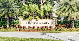 7076 Huntington Ln in Delray Beach, FL - Building Photo