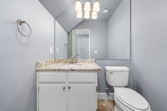 2189 Aspen St in Tustin, CA - Building Photo - Building Photo
