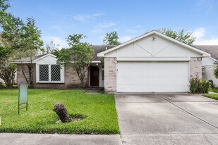 7431 Navidad Rd in Houston, TX - Building Photo