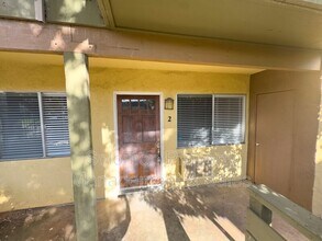 2094 E Grand Ave in Escondido, CA - Building Photo - Building Photo